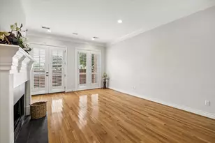 1933 Woodbury St, Houston, TX 77030 - Photo 10