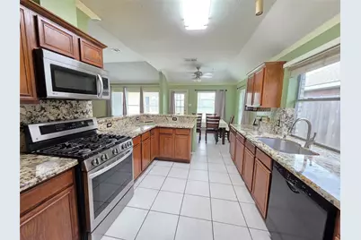17226 Stratford Green Dr Drive, Sugar Land, TX 77498 - Photo 10
