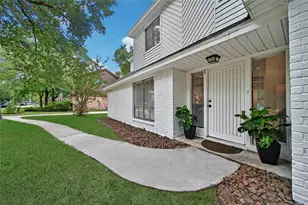 1 Marsh Millet Ct, The Woodlands, TX 77380 - Photo 2