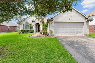 2117 Laughing Gull Ln, League City, TX 77573 - Photo 1