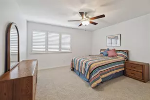 2425 Potomac Dr, Houston, TX 77057 - Photo 12
