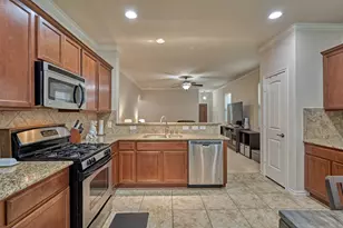 1726 Thornhollow Dr, Houston, TX 77014 - Photo 2