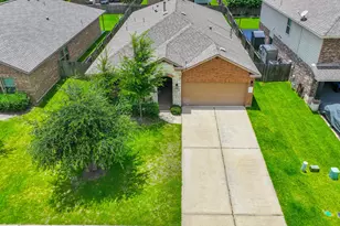 138 Meadow Grove Dr, Conroe, TX 77384 - Photo 1