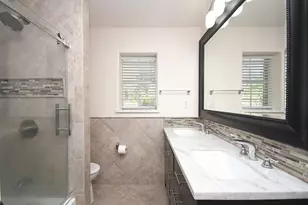 13240 Trail Hollow Dr, Houston, TX 77079 - Photo 38