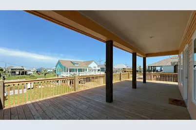 865 Palmetto Drive, Crystal Beach, TX 77650 - Photo 16