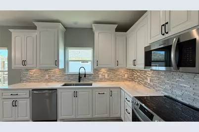865 Palmetto Drive, Crystal Beach, TX 77650 - Photo 32