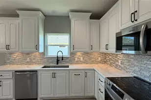 865 Palmetto Dr, Crystal Beach, TX 77650 - Photo 32