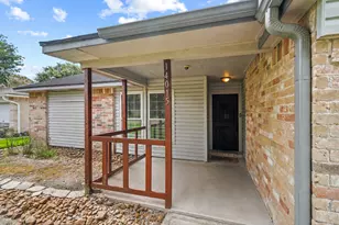 14015 Susan Ct, Sugar Land, TX 77498 - Photo 2