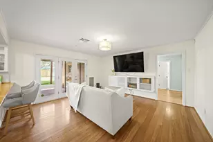 5618 Cerritos Dr, Houston, TX 77035 - Photo 10