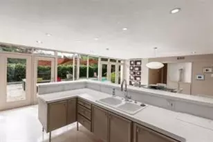 10211 Willowgrove Dr, Houston, TX 77035 - Photo 6