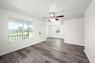 1935 1st St, Hempstead, TX 77445 - Photo 6