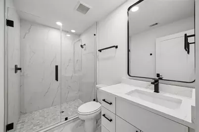 111 E 18th Street, Houston, TX 77008 - Photo 28