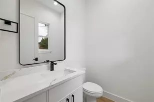 111 E 18th St, Houston, TX 77008 - Photo 26