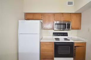 8055 Cambridge St, Houston, TX 77054 - Photo 10