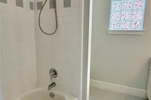 6418 Ferris Dr, Houston, TX 77081 - Photo 10