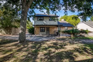 402 Cottonwood St, Brenham, TX 77833 - Photo 14
