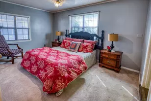 402 Cottonwood St, Brenham, TX 77833 - Photo 8