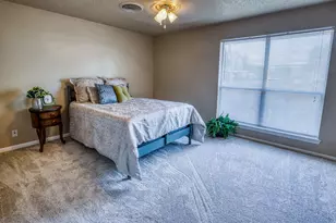 402 Cottonwood St, Brenham, TX 77833 - Photo 10