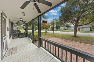 1209 Park Street N, Kerrville, TX 78028 - Photo 4