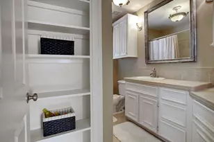 1010 Bay Oaks Rd, Houston, TX 77008 - Photo 12