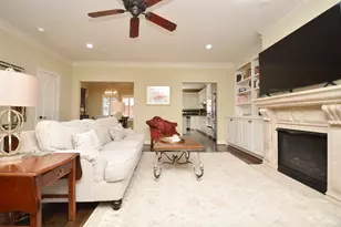 1106 W 18th St, Houston, TX 77008 - Photo 8