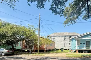 1219 34th St, Galveston, TX 77550 - Photo 4