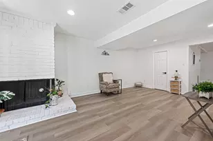 724 Country Pl Dr, Houston, TX 77079 - Photo 8