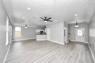 1105 E Kyle Road, Clute, TX 77531 - Photo 4