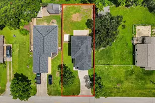 1105 E Kyle Rd, Clute, TX 77531 - Photo 2