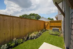 862 Paul Quinn St, Houston, TX 77091 - Photo 34