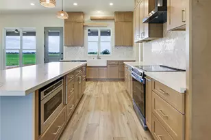 643 Chuckwagon Trail, Angleton, TX 77515 - Photo 32