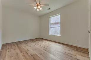 6 Millsap, The Woodlands, TX 77382 - Photo 22