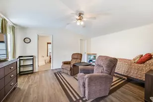 412 Leaning Oak Ln, Somerville, TX 77879 - Photo 14