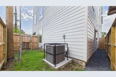 3415 Daphne Street, Houston, TX 77021 - Photo 24