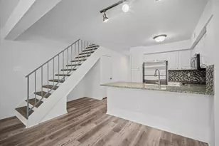 2425 Holly Hall St, Houston, TX 77054 - Photo 8