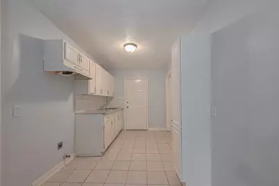 4906 Larkspur Street, Houston, TX 77033 - Photo 4