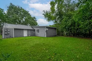 4906 Larkspur St, Houston, TX 77033 - Photo 14