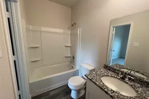 2520 18th St, Hempstead, TX 77445 - Photo 4