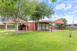 2610 School St, Needville, TX 77461 - Photo 40