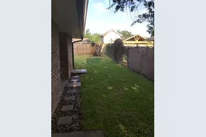10531 Tilbrook Drive, Houston, TX 77038 - Photo 12