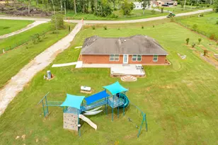 130 Pin Oak Dr, Angleton, TX 77515 - Photo 12