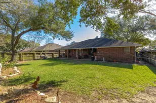 1213 Shadowlake Dr, Sealy, TX 77474 - Photo 24