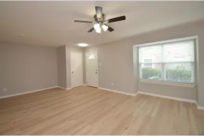 76 W Park West Drive, Houston, TX 77072 - Photo 18