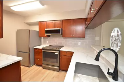 76 W Park West Drive, Houston, TX 77072 - Photo 2
