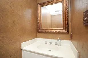 6000 Sugar Hill Dr, Houston, TX 77057 - Photo 6