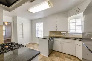 236 W 31st St, Houston, TX 77018 - Photo 12