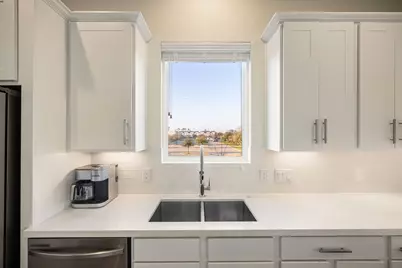 6302 Chelsea Falls Lane, Houston, TX 77008 - Photo 4