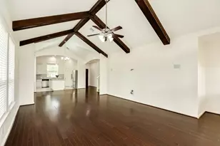 101 Long Meadow Ct, Clute, TX 77531 - Photo 16