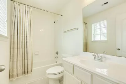 101 Long Meadow Ct, Clute, TX 77531 - Photo 30
