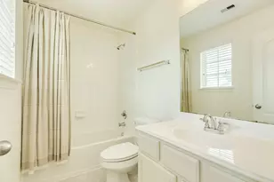 101 Long Meadow Ct, Clute, TX 77531 - Photo 30